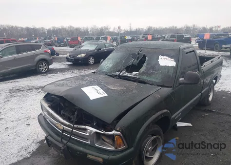 1996 Chevrolet S Truck S10 z USA, uszkodzony, nr VIN 1GCCS1445T8202042